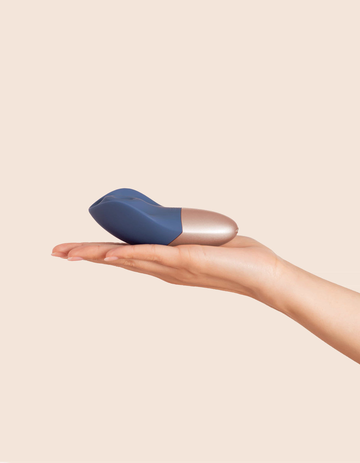 THE AROUSER Vibrator - Deia Other Deia