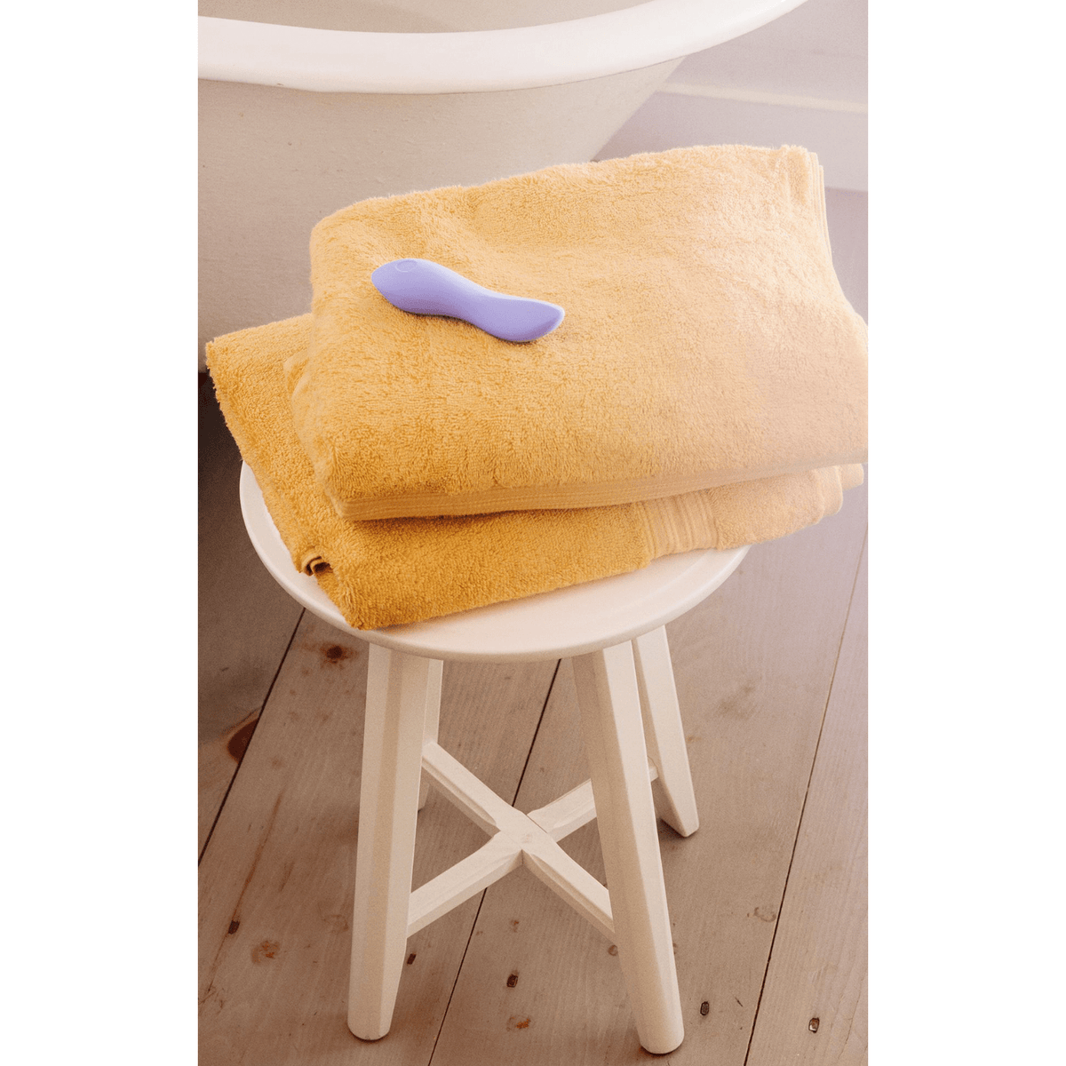 BEGINNER'S INTERNAL & EXTERNAL SILICONE VIBRATOR - Dame Dip Vibrators Dame